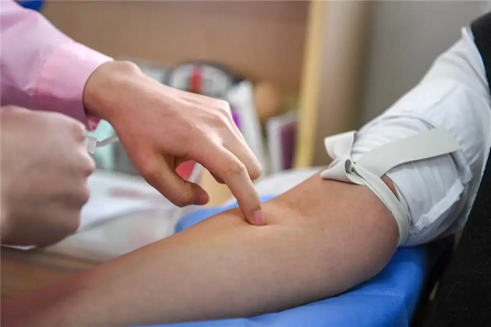 Babio introduces celeri Typhoid IGG / IGM Test Ornamentum pro certa punctum-of-cura Diagnostics